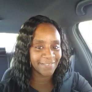 Meet your Posher, Renella